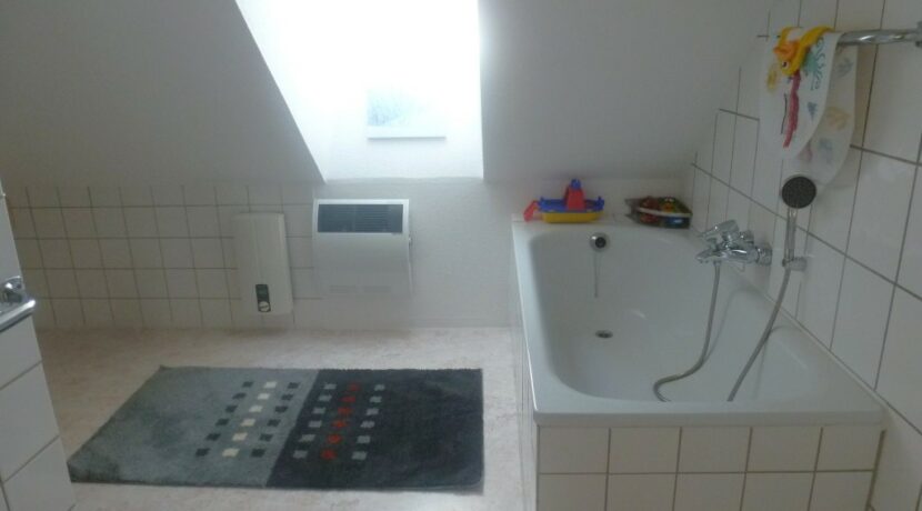 Wannenbad im DG.,