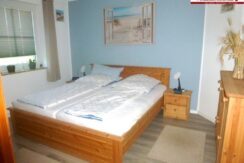 Schlafzimmer im OG.,
