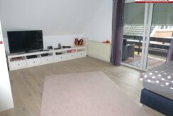 Kind 2 mit Loggia