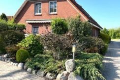 mit Gartenterrasse