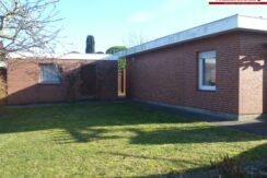 Teilansicht Garten, Garage